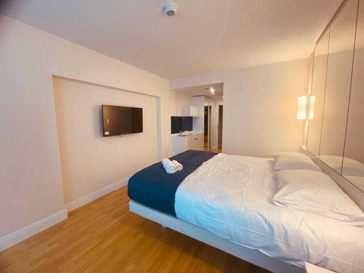 Orbi City Hub Apartments Batumi Esterno foto
