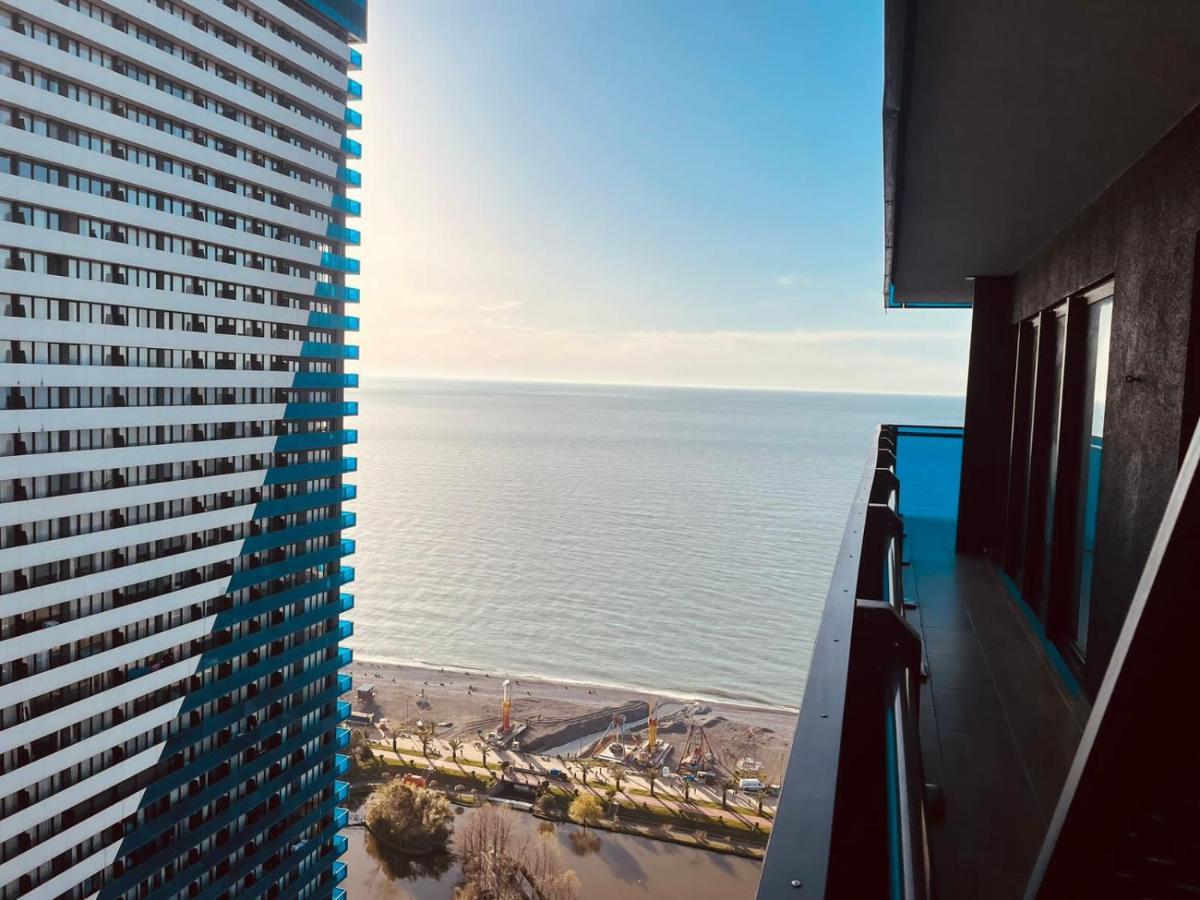 Orbi City Hub Apartments Batumi Esterno foto