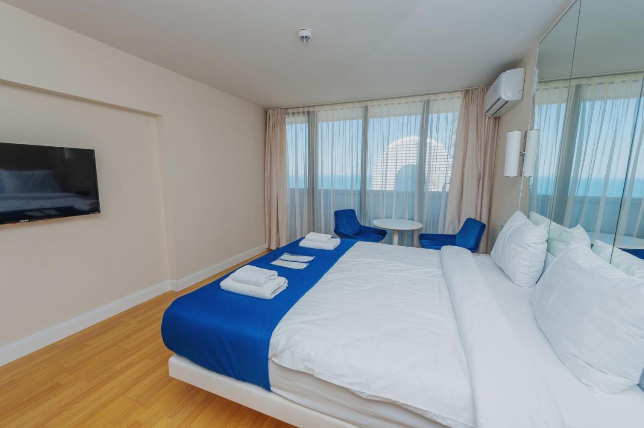Orbi City Hub Apartments Batumi Esterno foto